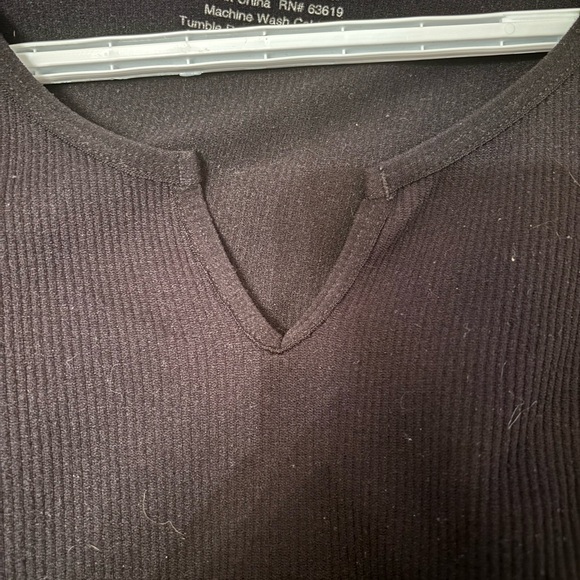 Tight black cropped long sleeve. Brand is Eye Candy. In good condition - Picture 3 of 3